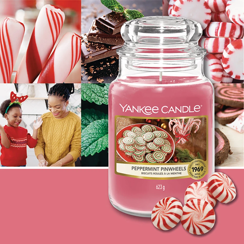 Yankee Candle Candela In Giara Grande Peppermint Pinwheels 150 Ore 2 Yankee Candle Candela In Giara Grande Peppermint Pinwheels 150 Ore - immagine 2