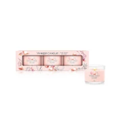 Yankee Candle Signature 3 Candele Votive In Vetro Pink Sands 10 Ore Cad. -Vendite Yankee Candle 0099992 yankee candle signature 3 candele votive in vetro pink sands 10 ore cad