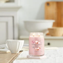 Yankee Candle Signature Candela In Giara Grande Pink Sands 90 Ore -Vendite Yankee Candle 0100001 yankee candle signature candela in giara grande pink sands 90 ore