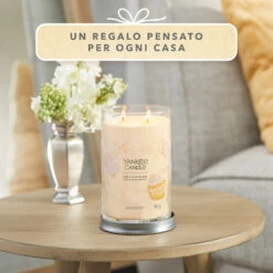 Yankee Candle Signature Candela In Tumbler Grande Vanilla Cupcake 100 Ore -Vendite Yankee Candle 0100120 yankee candle signature candela in tumbler grande vanilla cupcake 100 ore