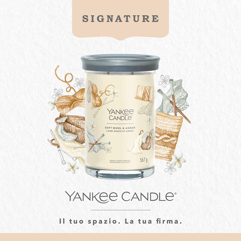 Yankee Candle Signature Candela In Tumbler Grande Soft Wool & Amber 100 Ore 3 Yankee Candle Signature Candela In Tumbler Grande Soft Wool & Amber 100 Ore - immagine 3