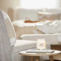 Yankee Candle Signature Candela In Giara Media Soft Wool & Amber 50 Ore -Vendite Yankee Candle 0100152 yankee candle signature candela in giara media soft wool amber 50 ore