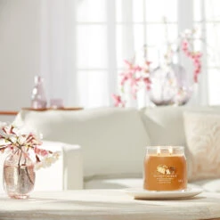 Yankee Candle Signature Candela In Giara Media Spiced Banana Bread 50 Ore -Vendite Yankee Candle 0100232 yankee candle signature candela in giara media spiced banana bread 50 ore